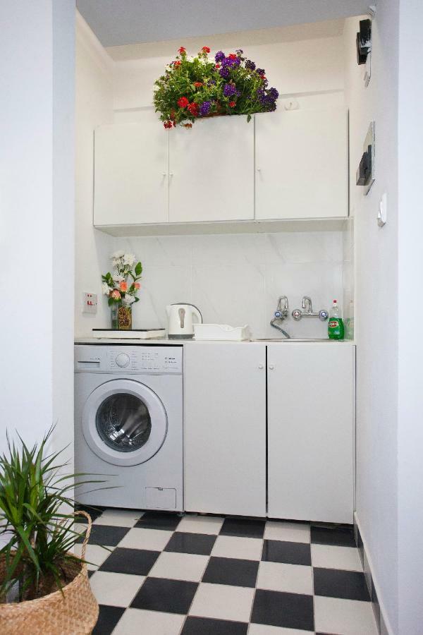 Poseidon Boutique Apartment 2 ليماسول المظهر الخارجي الصورة